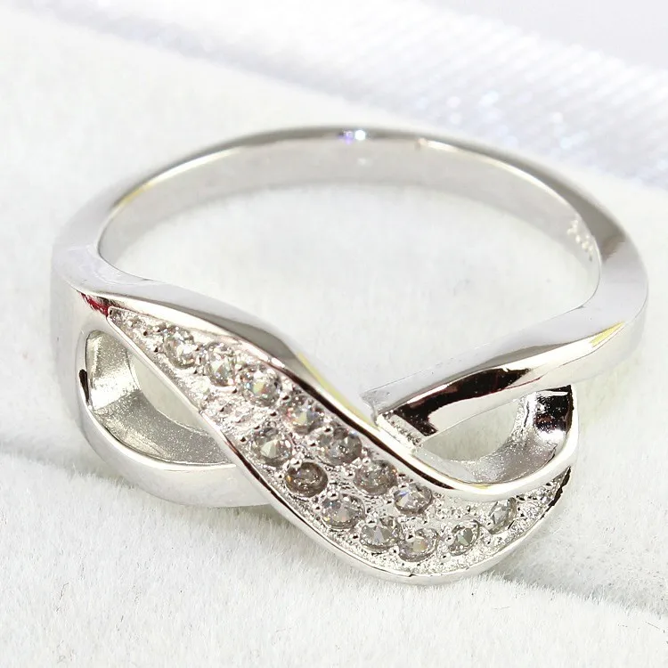 Эксклюзивные кольца для девочек свадебные с австрийскими кристаллами женское