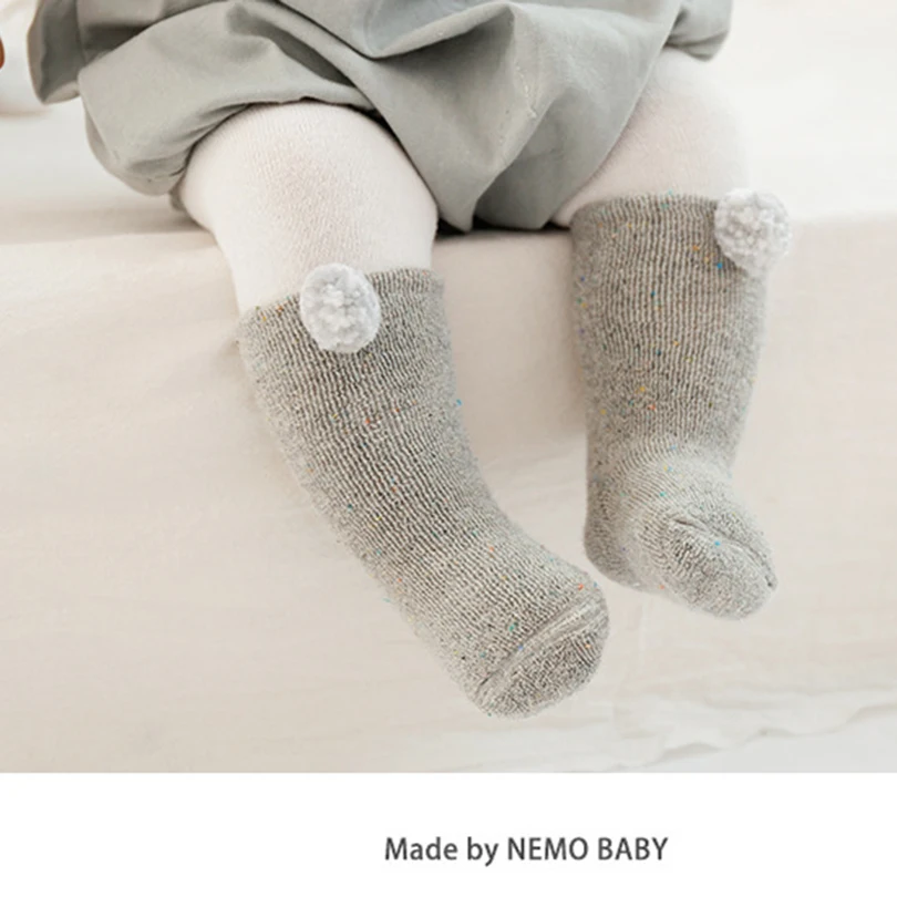 Calcetines largos hasta la rodilla con dise&ntilde;o de bola de felpa para beb&eacute;, medias de invierno para ni&ntilde;o y ni&ntilde;a, c&aacute;lidos para piernas, ropa de Navidad-0