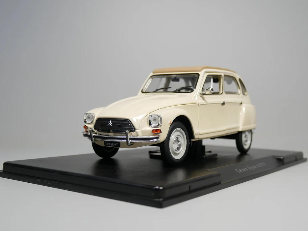 WhiteBox 1:24 Citroen Dyane 6 модель автомобиля| |