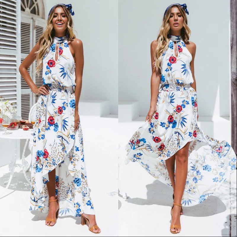 Женское длинное платье с открытыми плечами белое винтажное макси оборками