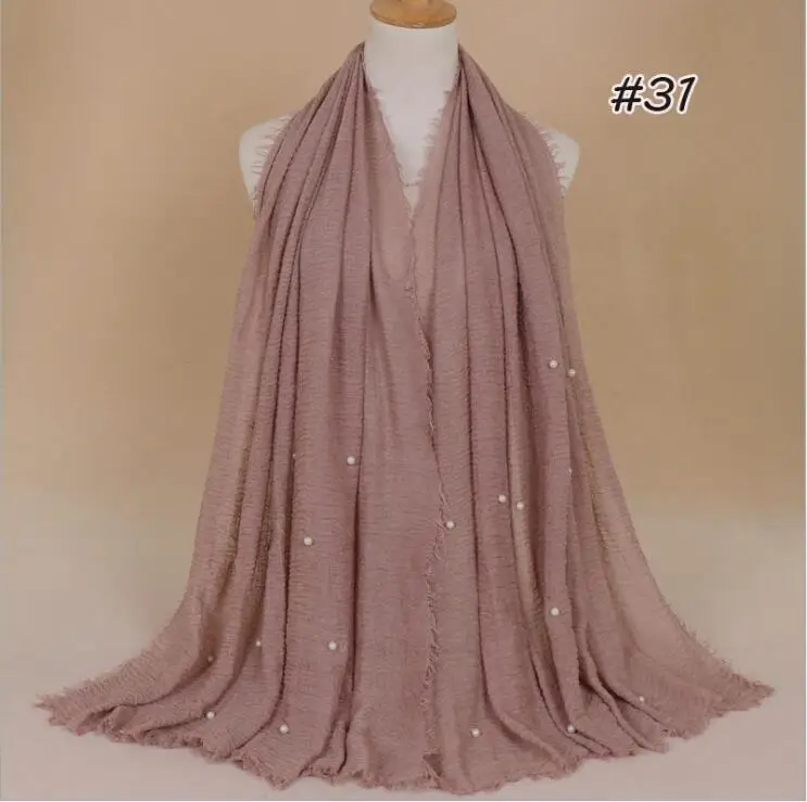 31 dusty pink Мусульманский женский однотонный шарф-хиджаб, Женский хлопковый высококачественный платок с жемчугом, зимние шали 190x100 см - Цвет: 31 dusty pink