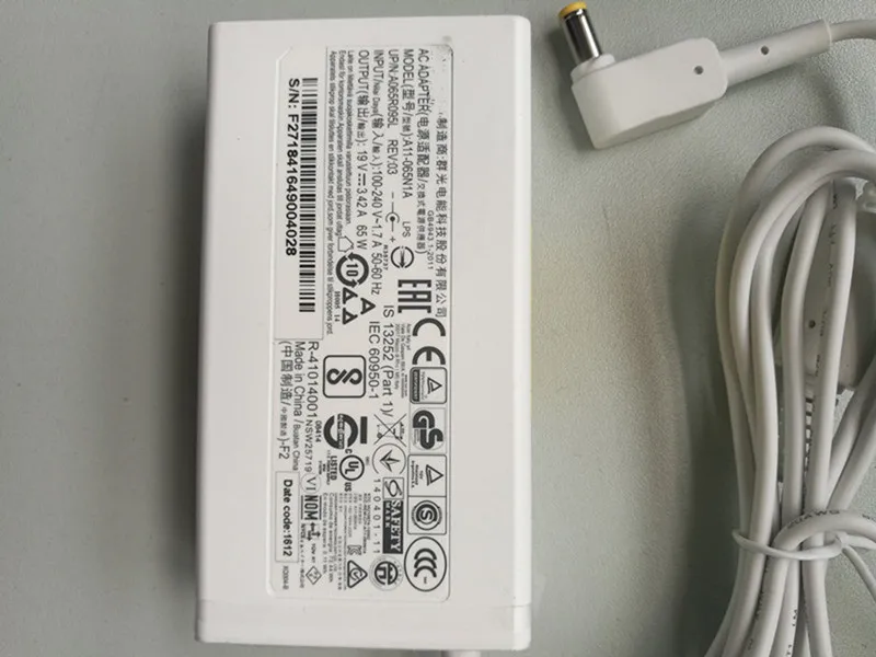 Зарядное устройство для нетбука Acer Extensa 5 1 7 2300 A065R078L 65 Вт 19 в 2600 А 2900*3000 мм |