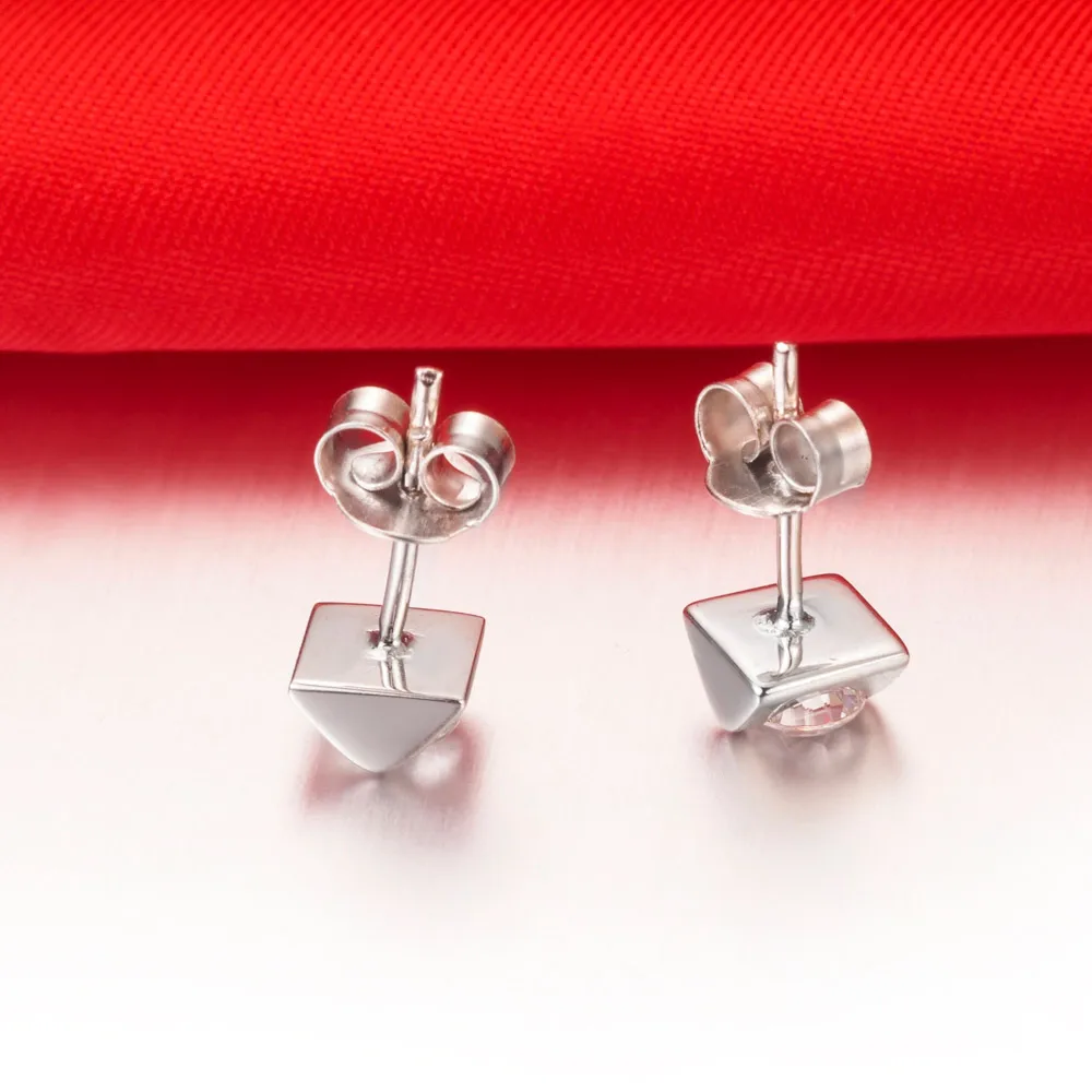

Wholesale Promotion Angle Kiss 0.3CT Sterling Silver Simulate Diamond Stud Earrings for Women White Gold Plated Pt950 Stamped