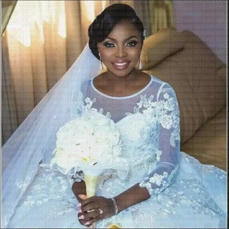 

2019 New African Ball Gown Wedding Dress 3D Appliques Sheer Jewel Neck Buttons Back Bridal Dresses Wedding Gowns