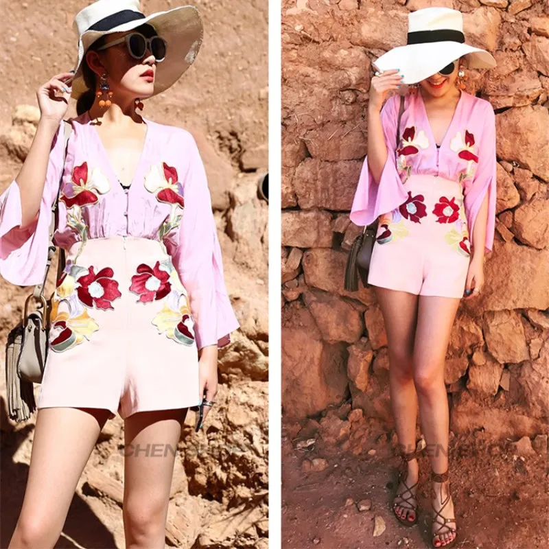 Брендовые стильные костюмы пляжного типа комбинезон с резным узором и с v-образным вырезом розовый комбинезон с вышивкой платье с цветочной аппликацией, пляжные комбинезоны комбинезон CC076