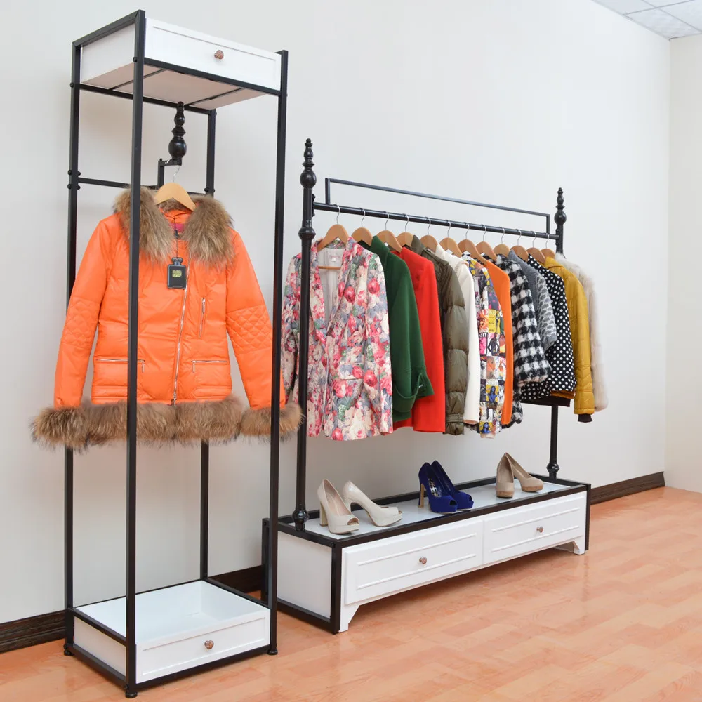 Continental Iron clothing rack shelf store display hanger floor-side with lockers pylons | Мебель