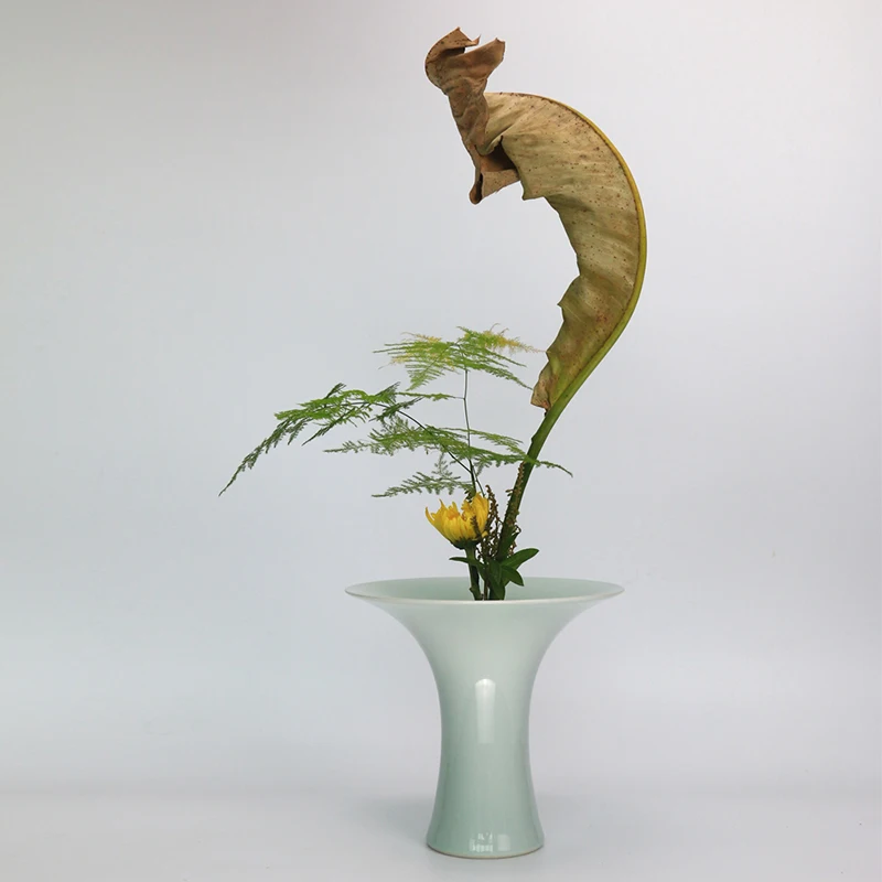 Винтажные матовые черные грубые керамические вазы в японском стиле Ikebana