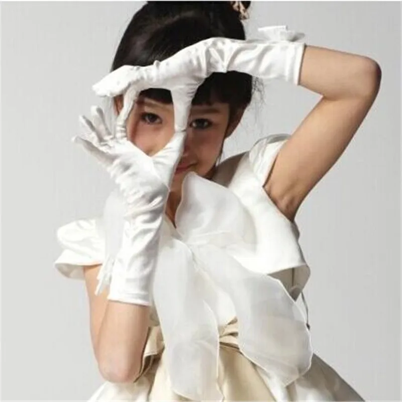 Длинные перчатки солнцезащитные атласные детские для девочек вечерние