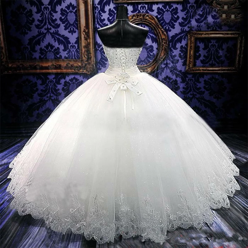 Недорогие свадебные платья с бальным платьем роскошные кристаллы со шлейфом и