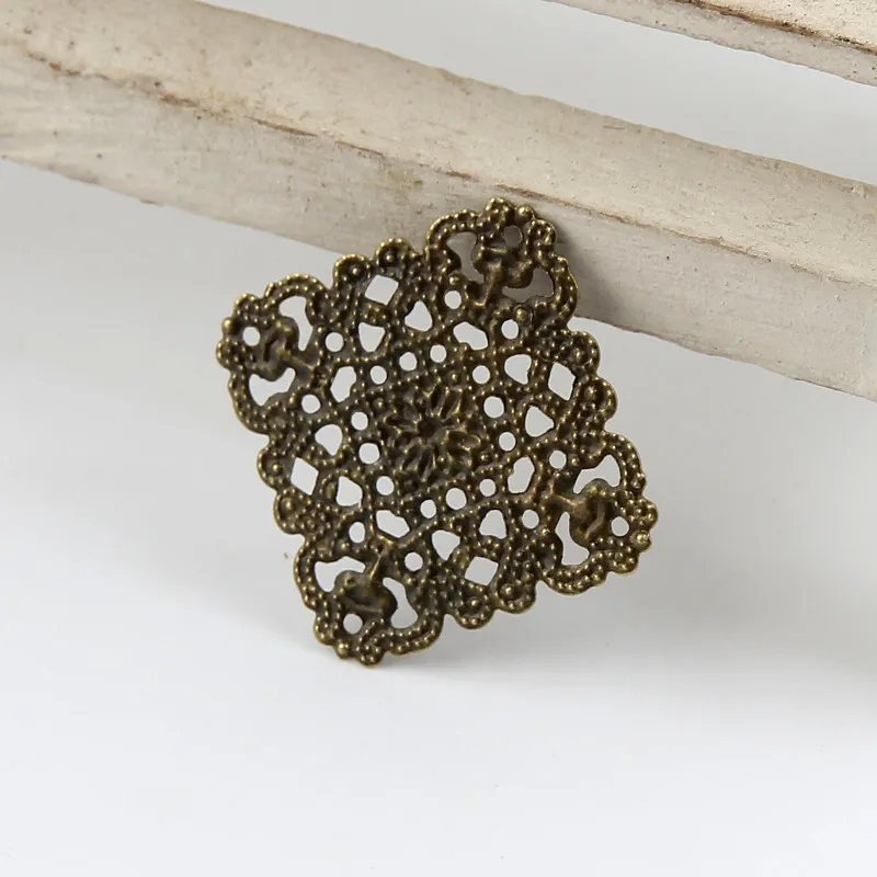 

40pcs 22x22mm Bronze Hollow Square Shape Alloy Jewelry Findings Connectors Zinc Alloy Jewelry Accessories