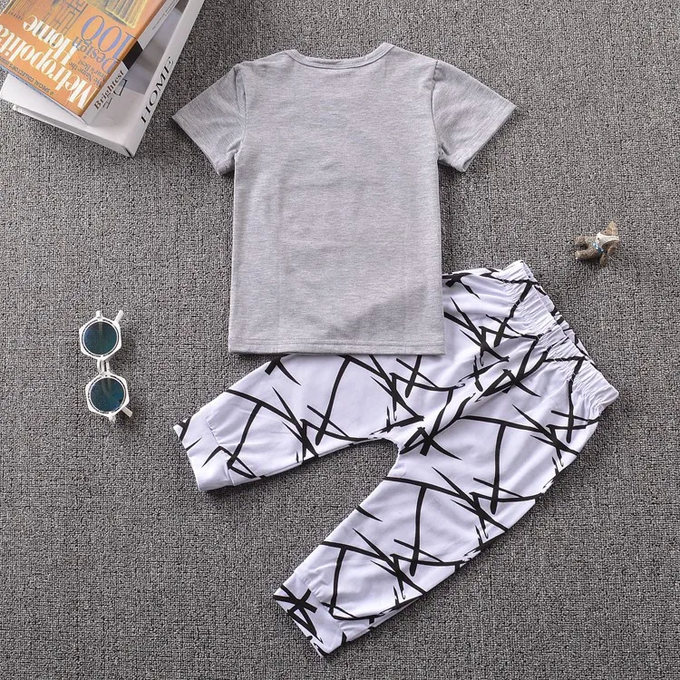 2019 New summer baby boy clothes set cotton Fashion letters printed T-shirt+pants 2pcs Infant newborn clothing |