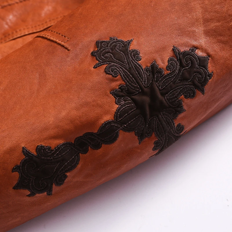 Кожаная мужская байкерская куртка с вышивкой облегающая повседневная из