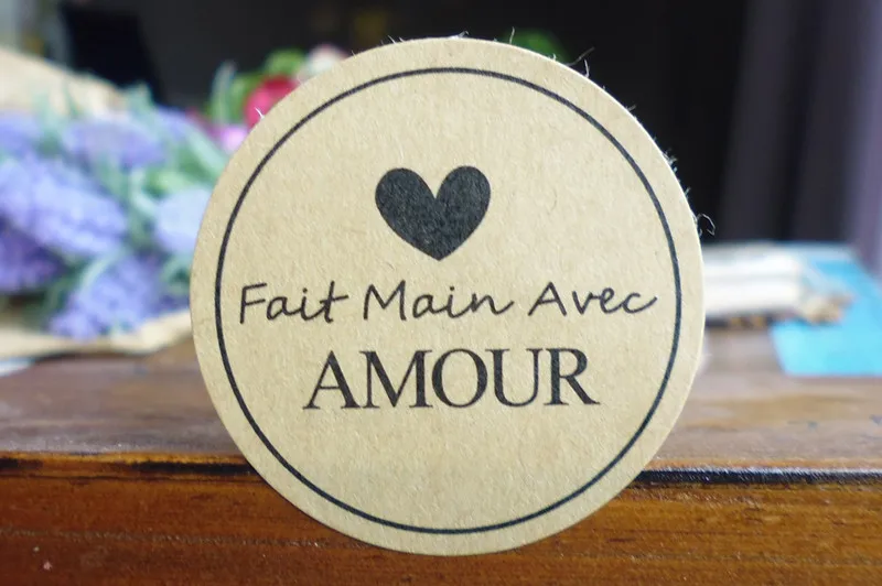 1200 шт. "Файт Главная Avec Amour" Крафт печать Стикеры, французский ручной Печать этикетки Стикеры для вечерние пользу мешок подарков Украшение для коробки конфет