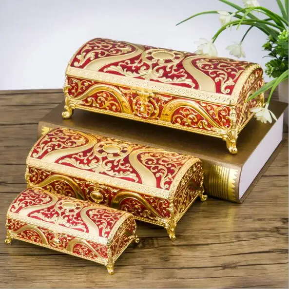 Gold with Red Новинка! 3 размера, роскошная свадебная подарочная коробка, металлический чехол для ювелирных изделий из цинкового сплава, коробки для безделушек, цветочная резная подарочная посылка - Цвет: Gold with Red