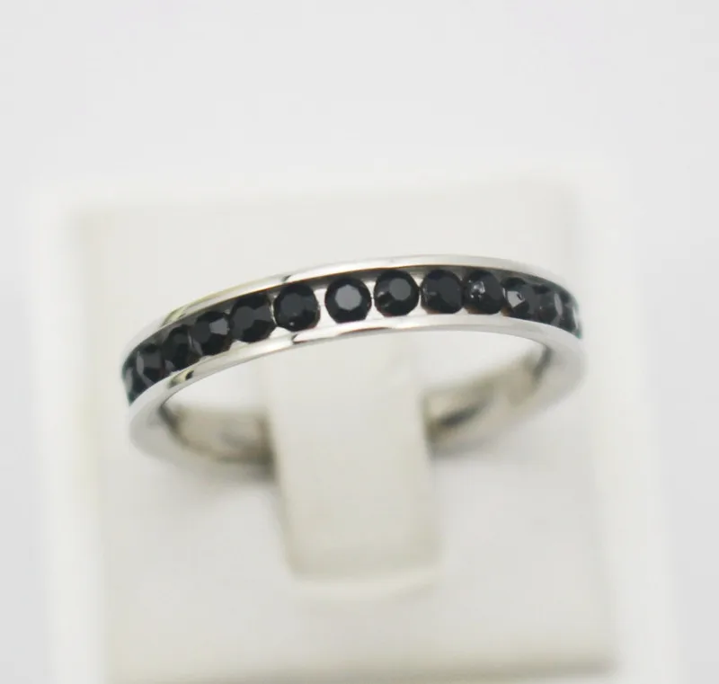 Женское кольцо из нержавеющей стали с черным камнем ширина 3 мм | Украшения и