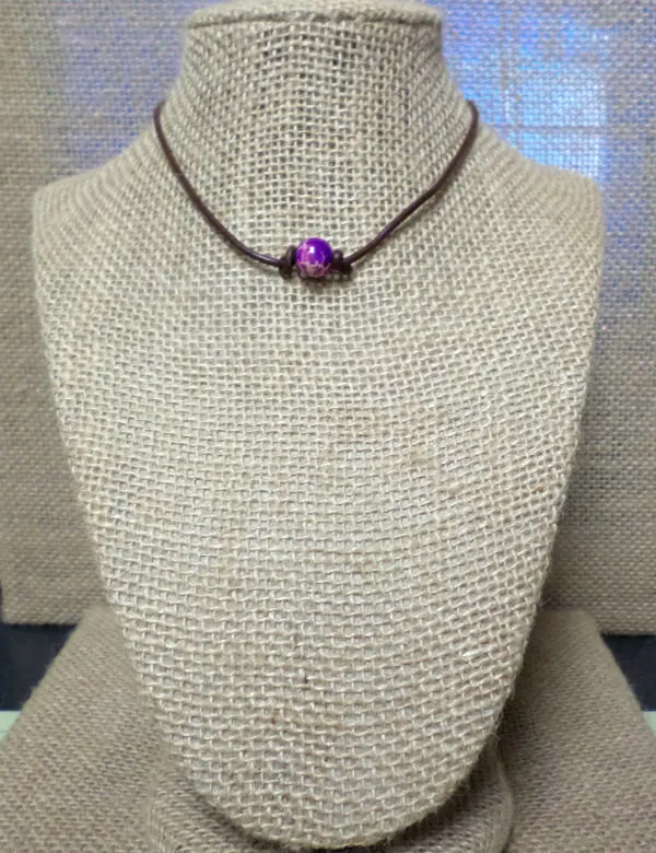 Ожерелье-чокер из натурального камня и кожи 8 мм | Украшения аксессуары