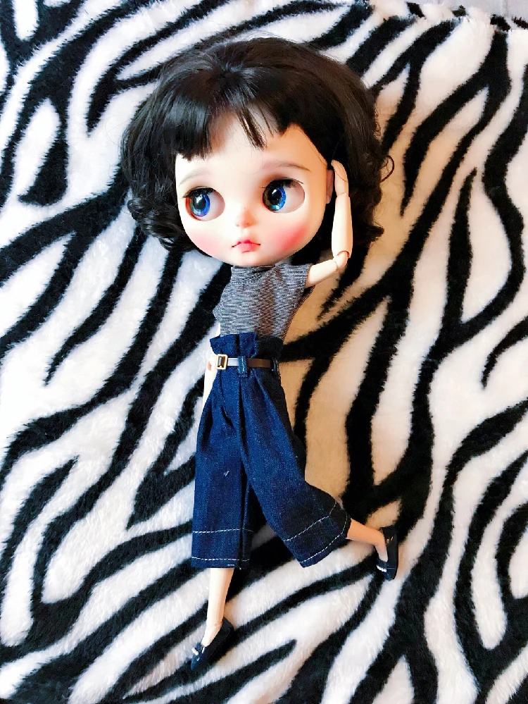 

1PCS Casual Stripe T-shirt Denim Short Pants Loose Jeans with belt for Blyth, Azone S OB24 Dolls accessories clothes for dolls