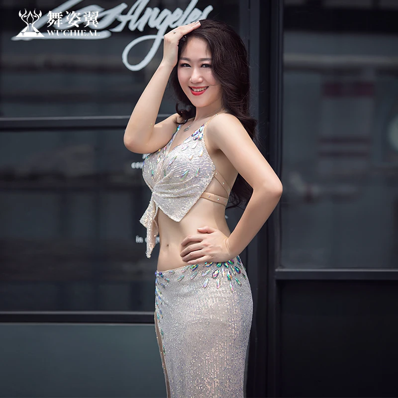 Женский костюм для танца живота откровенный из юбки с бусинами выступлений и