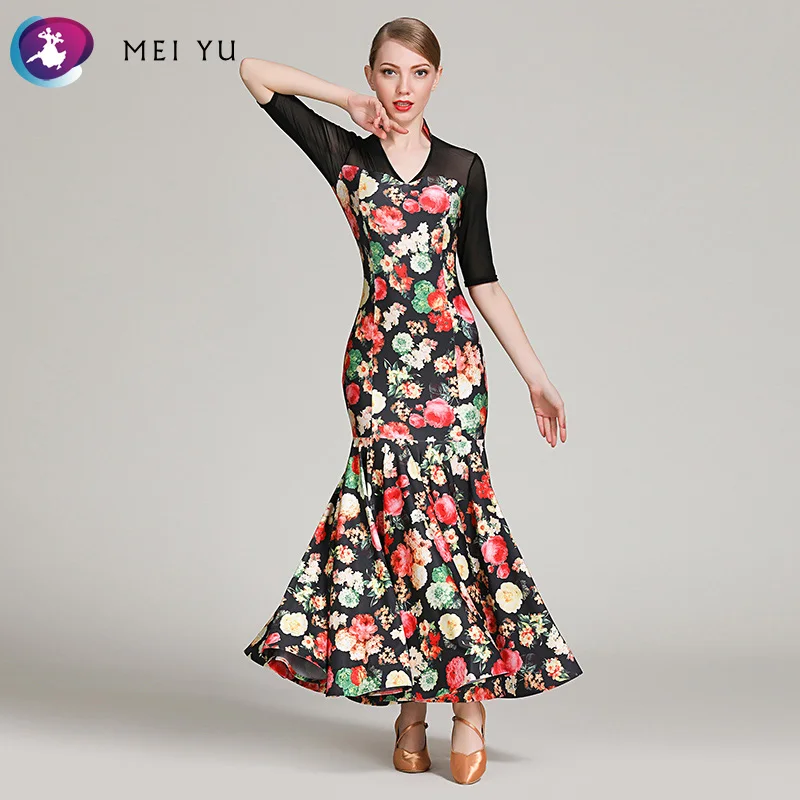 Юбка с воротником-стойкой и принтом, 1861 Юбка с воротником-стойкой и принтом, 1861