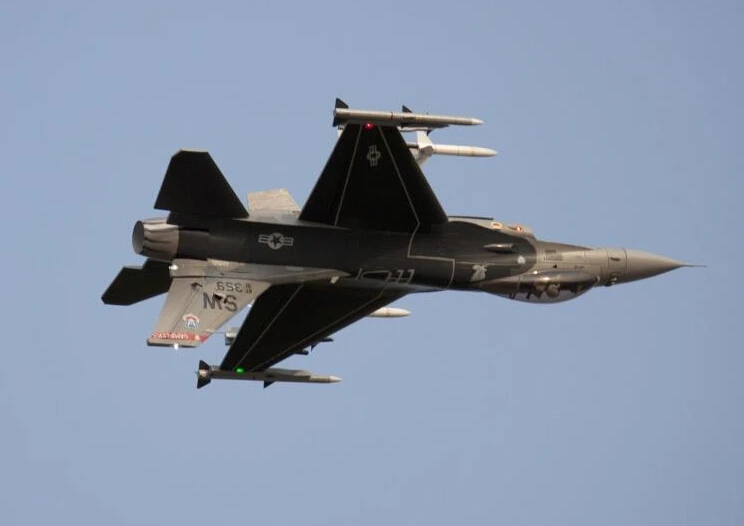 RC реактивный самолет свободного крыла F-16 F16 Боевой сокол 90 мм Металл EDF самолет PNP