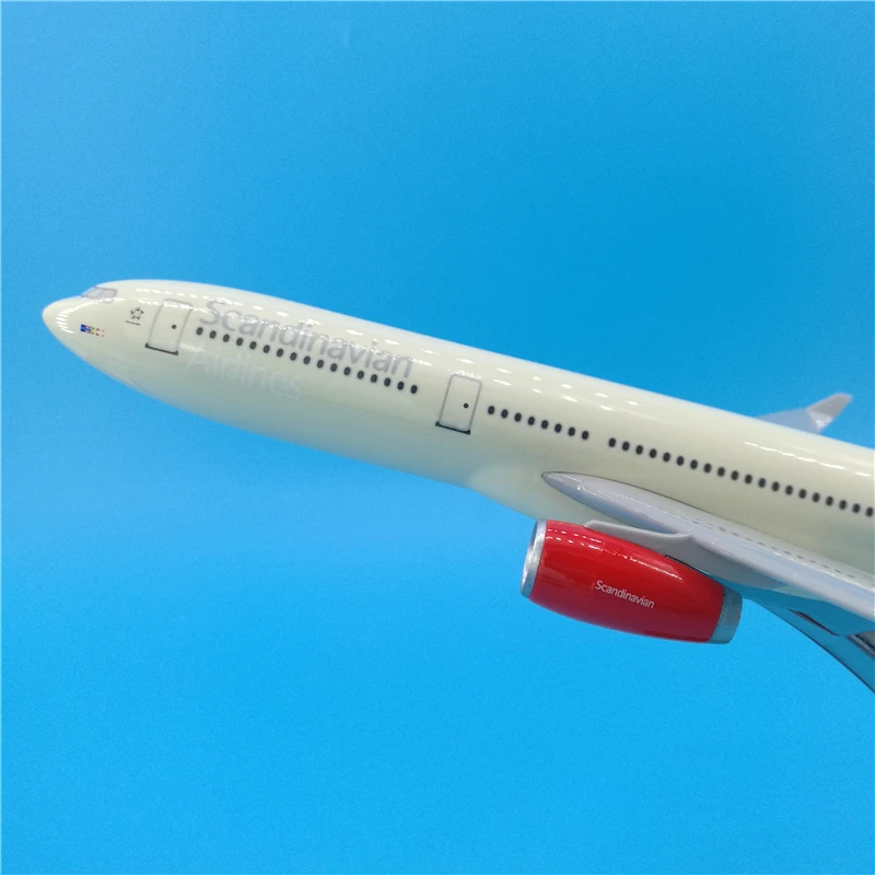 32 см смолы скандинавских авиалиний модель Аэробус A330 с трёхмерными чертёжами SAS
