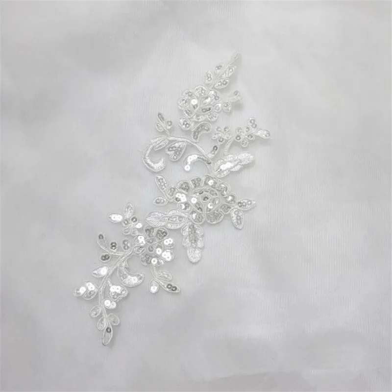ivory 20pcs 20 шт., блестками, пайетками, Комплект синего цвета сапфир цвета слоновой кости, с золотистым расшитым узором швейная Кружевная аппликация, кружевная нашивка для свадебное платье - Цвет: ivory 20pcs