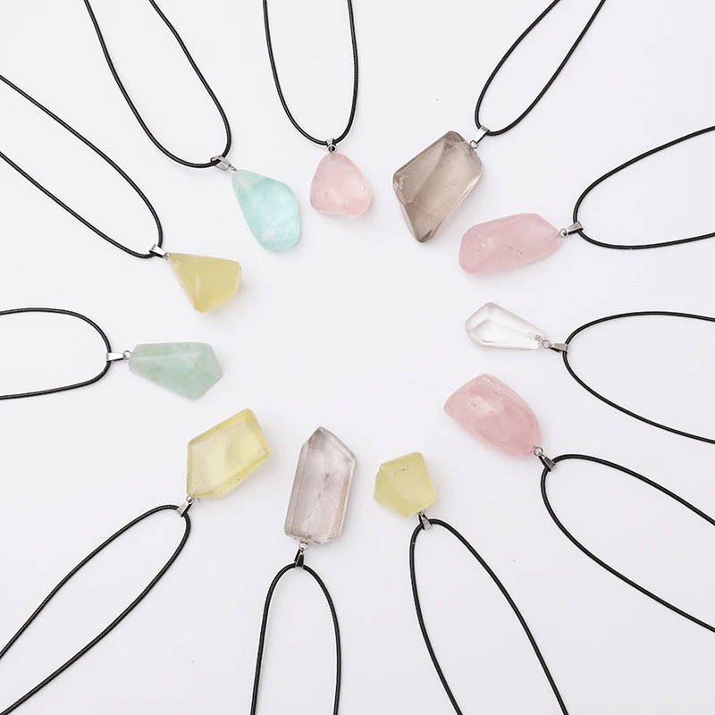 Нестандартный случайный натуральный розовый фиолетовый кварцевый пионт