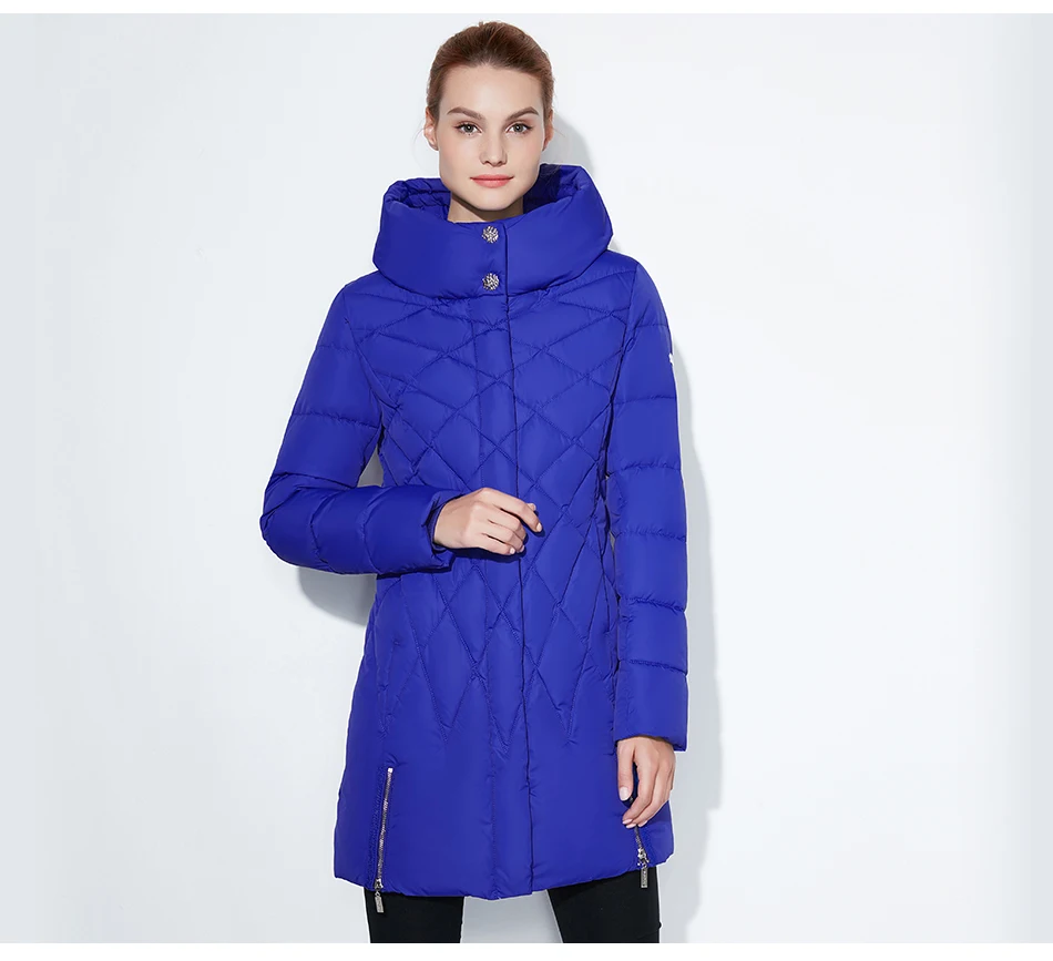 Snowclassic Женская зимняя куртка Тонкий Короткая парка капюшоном пальто Роскошные верхняя одежда Аргайл Однотонная курточка женские ботфорты зимние куртки