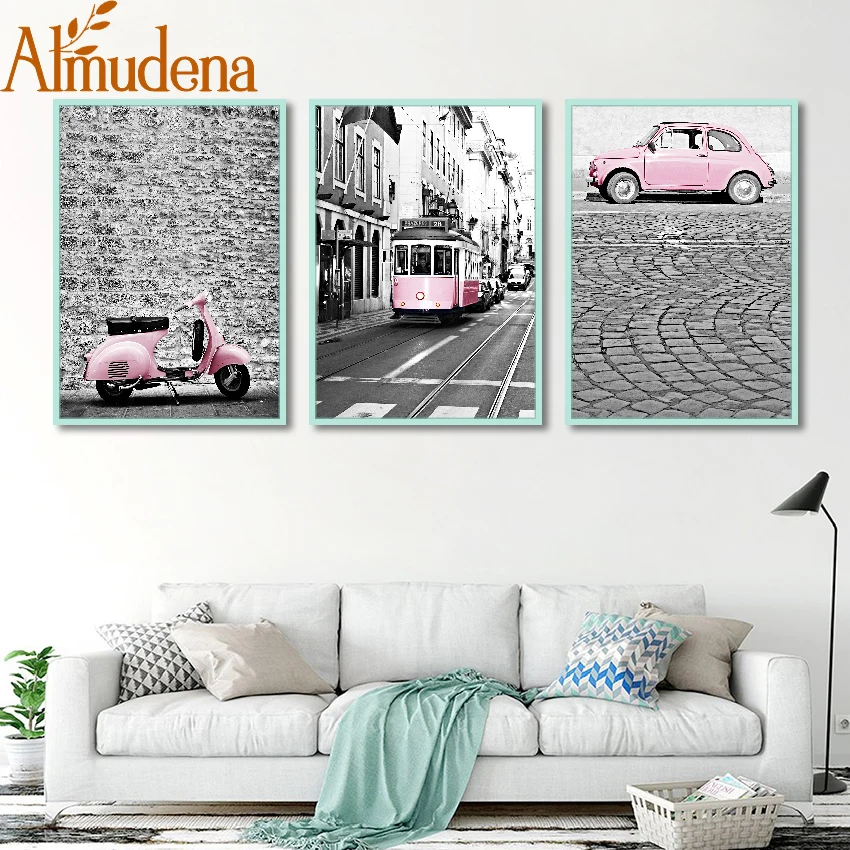 Картина на стену в современном стиле с изображением поезда и постельного