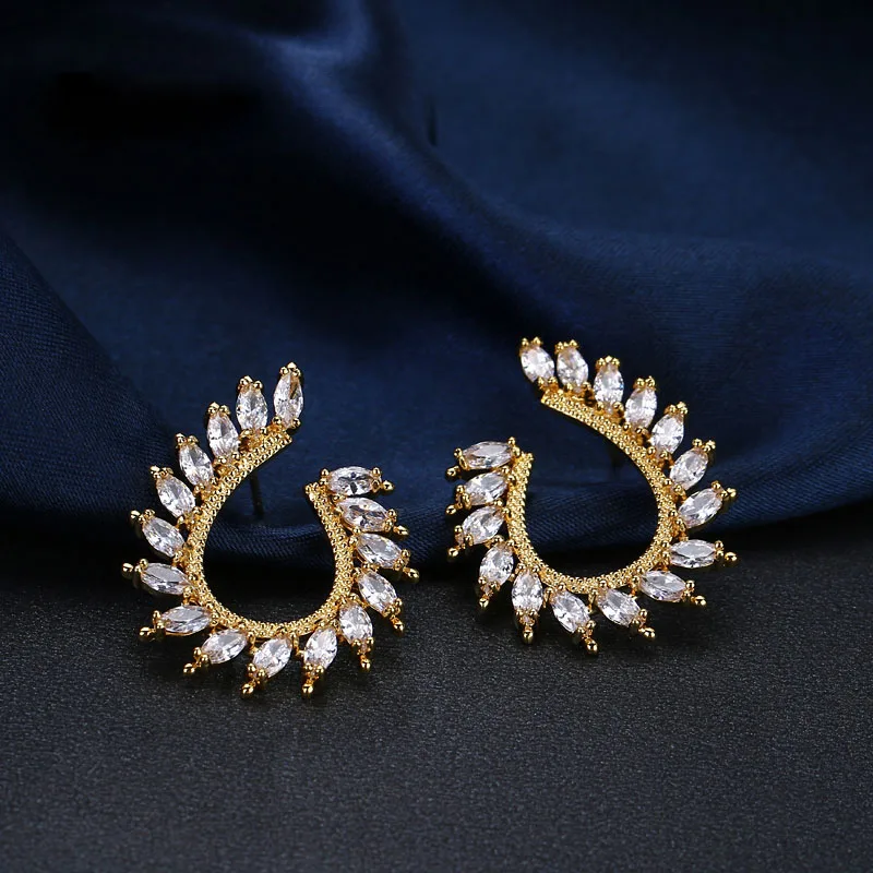 Yellow Gold Серьги-гвоздики в богемном стиле с зеленым камнем для женщин, Кристальные серьги с черным пистолетом, модное ювелирное изделие, Фианит, серьги для девушек AE363 - Окраска металла: Yellow Gold