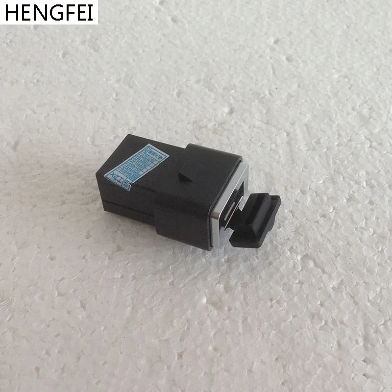 

Оригинальные аксессуары для автомобиля гнездо интерфейса USB Hengfei для Volvo S80 S80L S60 XC60 S40 C30 V60