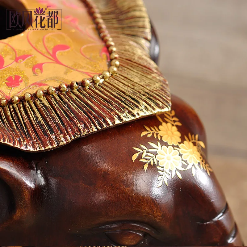 

such as imitation mahogany, elephant smoke box, paper suction box, European living room napkin, paper towel box