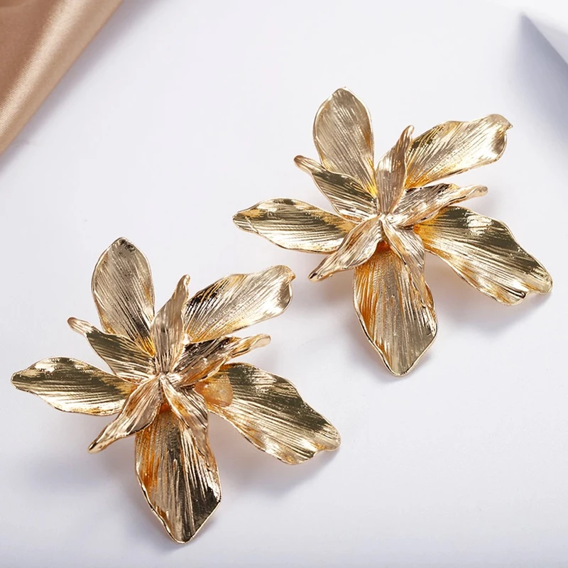AENSOA Wholesale Vintage Metal Gold Color Flower Big Earrings for Women 2021 New Fashion Floral Statement Earrings Jewelry Gift