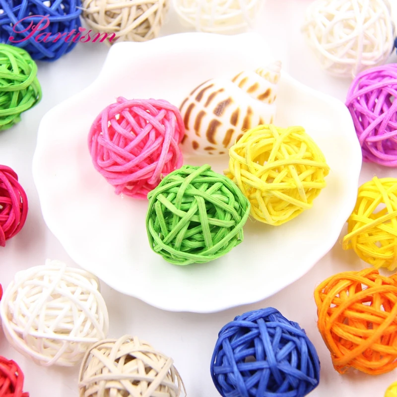 

10PCS 4CM Round Shape Mutil Colors Rattan Ball Sepak Takraw For Christmas Birthday Party & Home Wedding Party Decoration