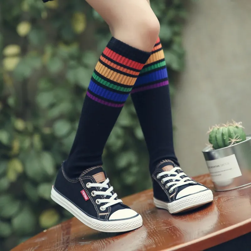 Высокое качество! 2 пары детские носочки/Новые модные хлопковые в радужную