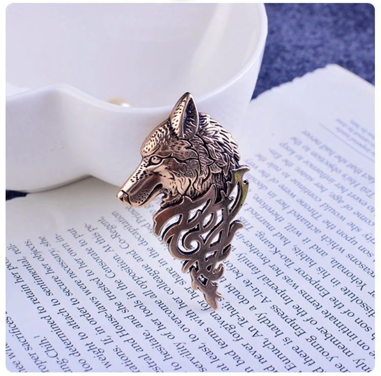 

Retro Vintage Animal Wolf Brooches Domineering Personality Wolf Totem Head Brooch Badges Suit Collar Jewelry For Men