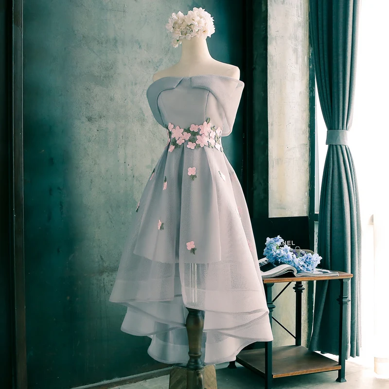 Вечерние асимметричные платья с вырезом лодочкой и цветами серого цвета|neck strap cell