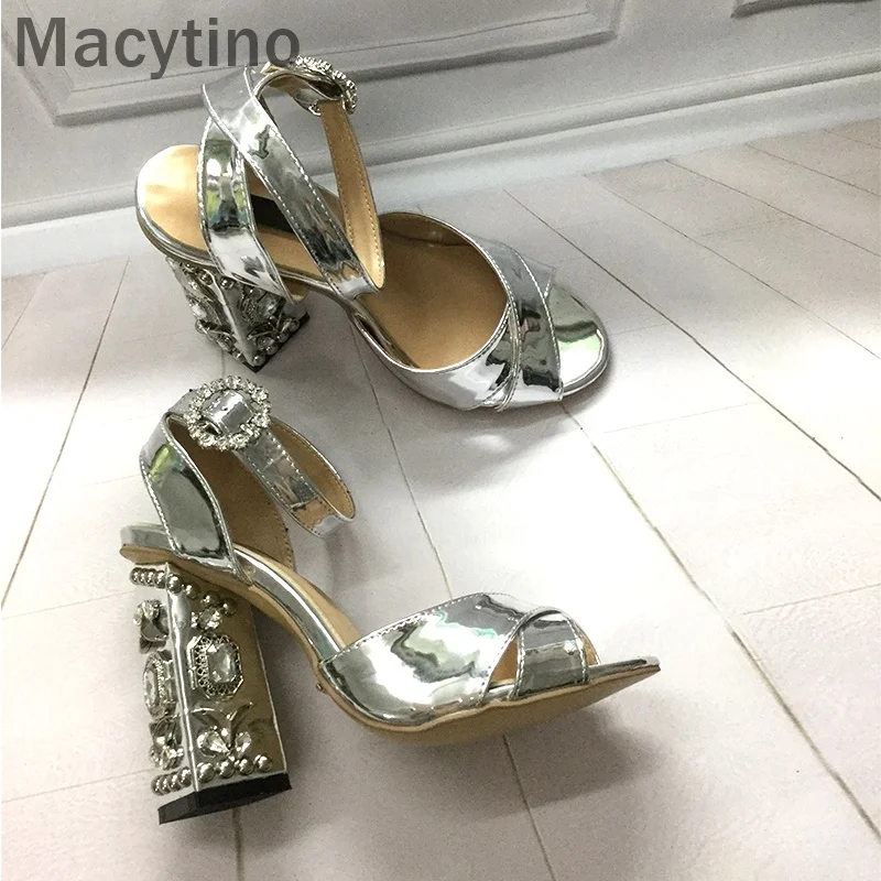 Macytino Для женщин на высоком каблуке, сандалии с Стразы туфли-лодочки с завязками на лодыжках очень высокий каблук 10 см; квадратный каблук; женская обувь