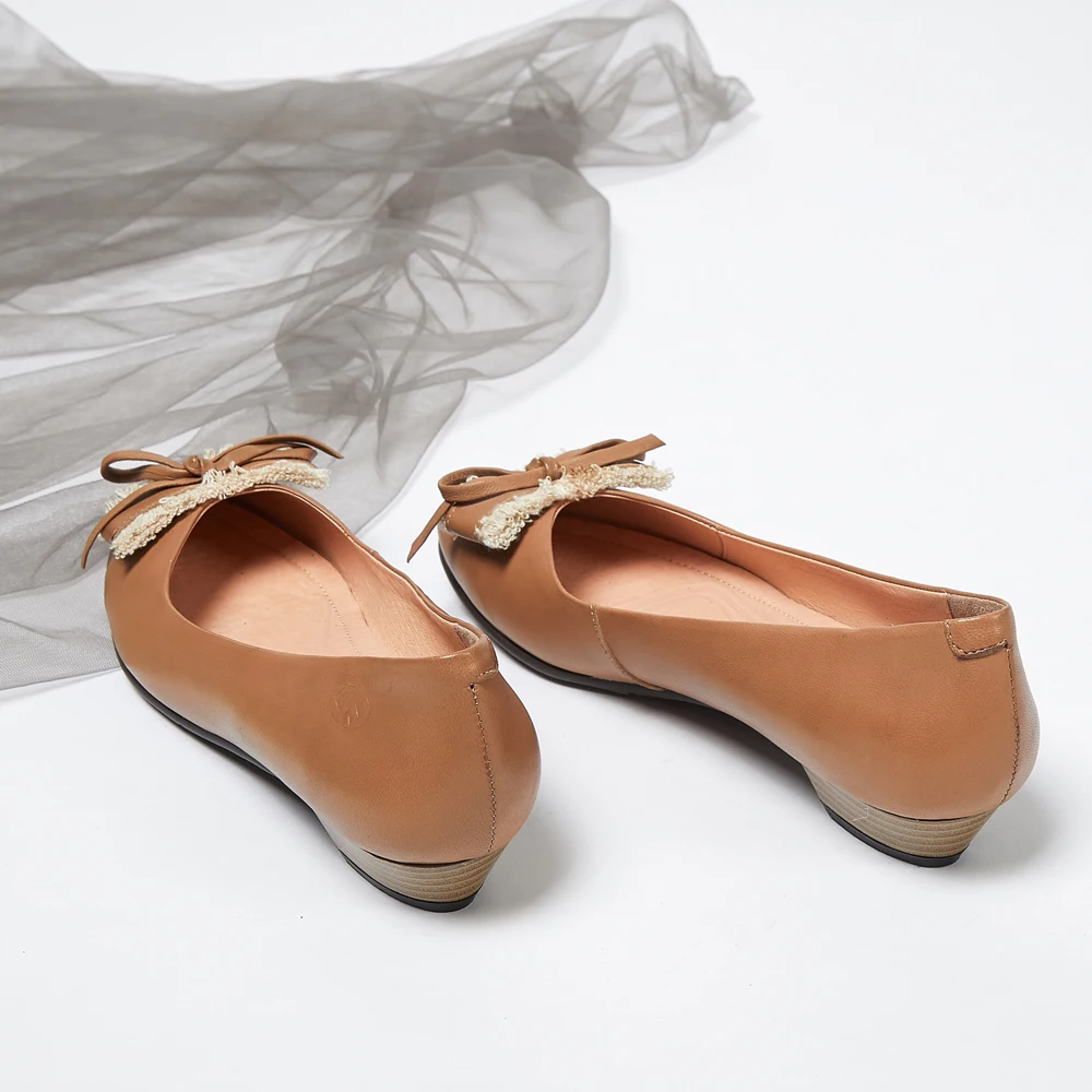 Женские туфли ручной работы кожаные с закрытым носком и бантом маленькие круглым