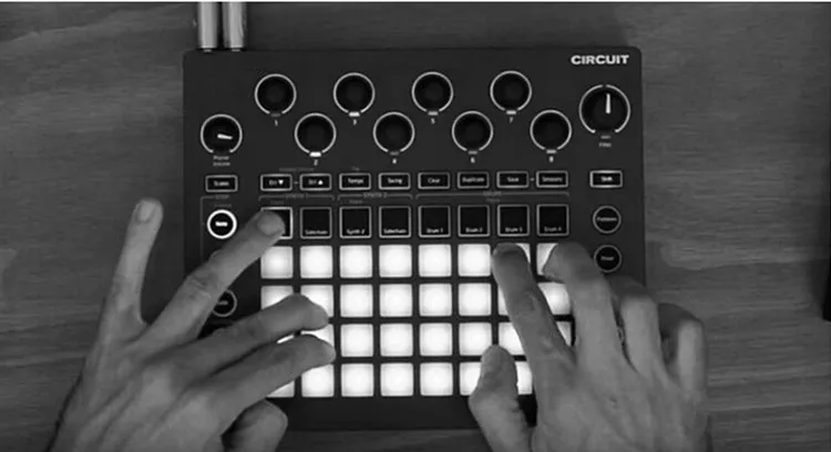 Novation Chain Groove Box синтезатор MIDI Контроллер барабанная машина электронная музыка хит колодки DJ сценический секвенсор synth sampler