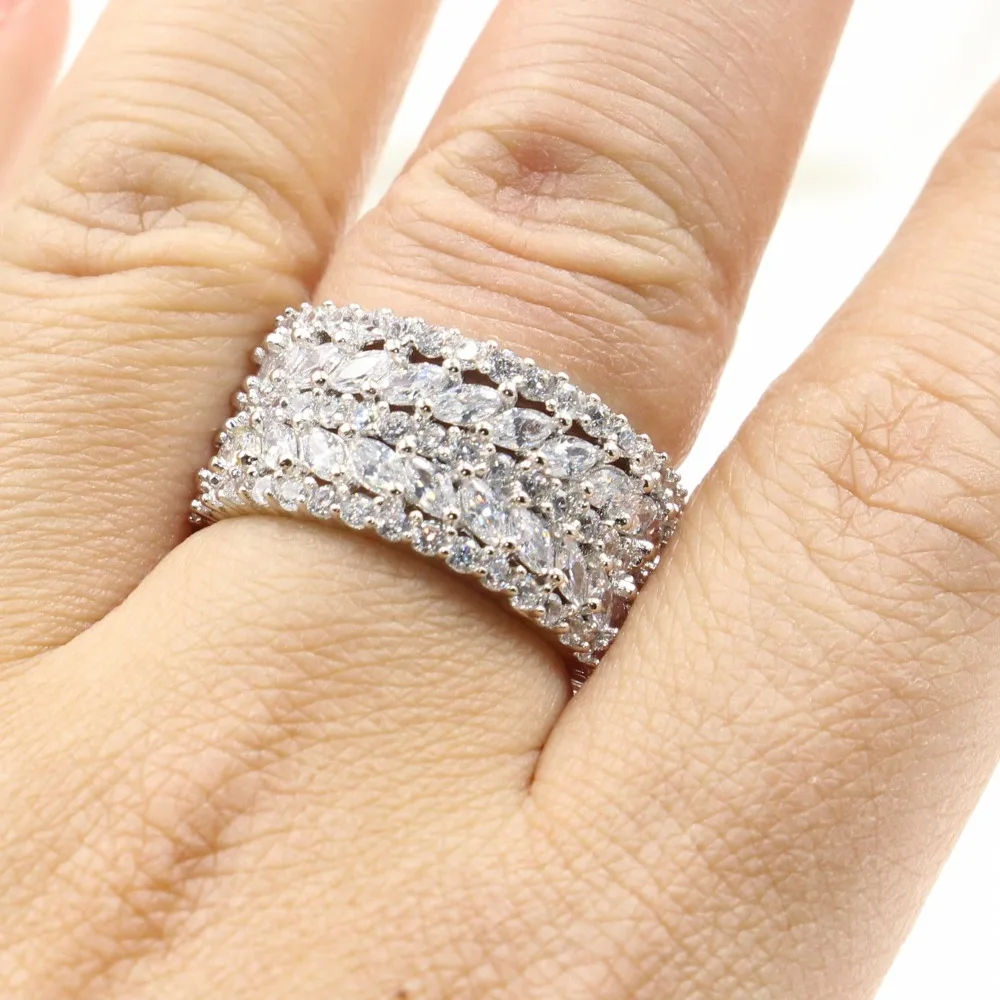 Женское кольцо из серебра 2019 пробы с фианитом | Украшения и аксессуары