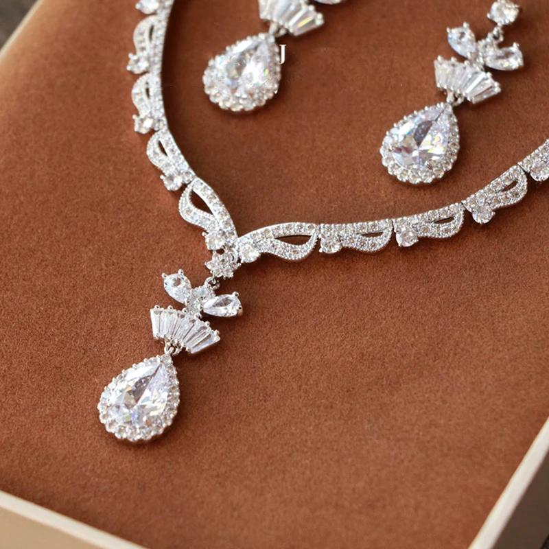 Кубический цирконий Хрустальное сверло нежное Элегантное свадебное ожерелье