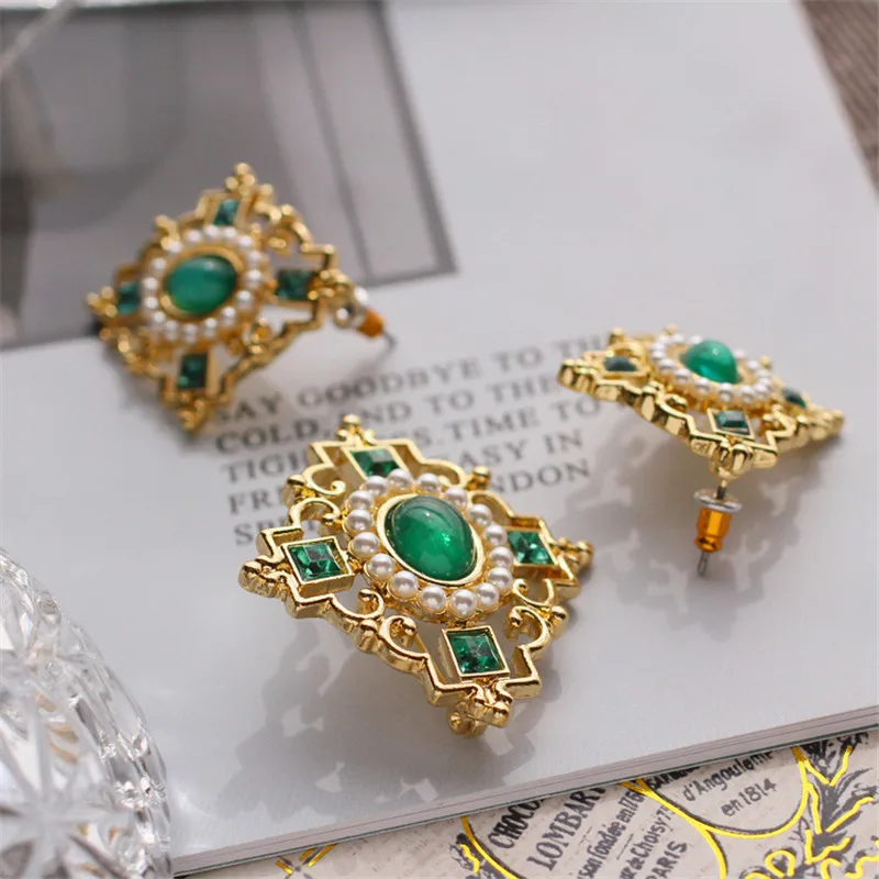 Vintage ethnic style inlaid green semi-precious stones imitation pearl brooch 925 silver needle earrings Ear clip necklace Suit