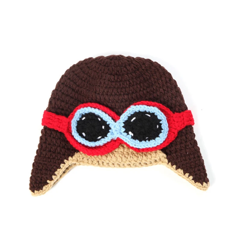 Шапочка-пилот для новорожденных вязаная ручной работы коричневая шапочка