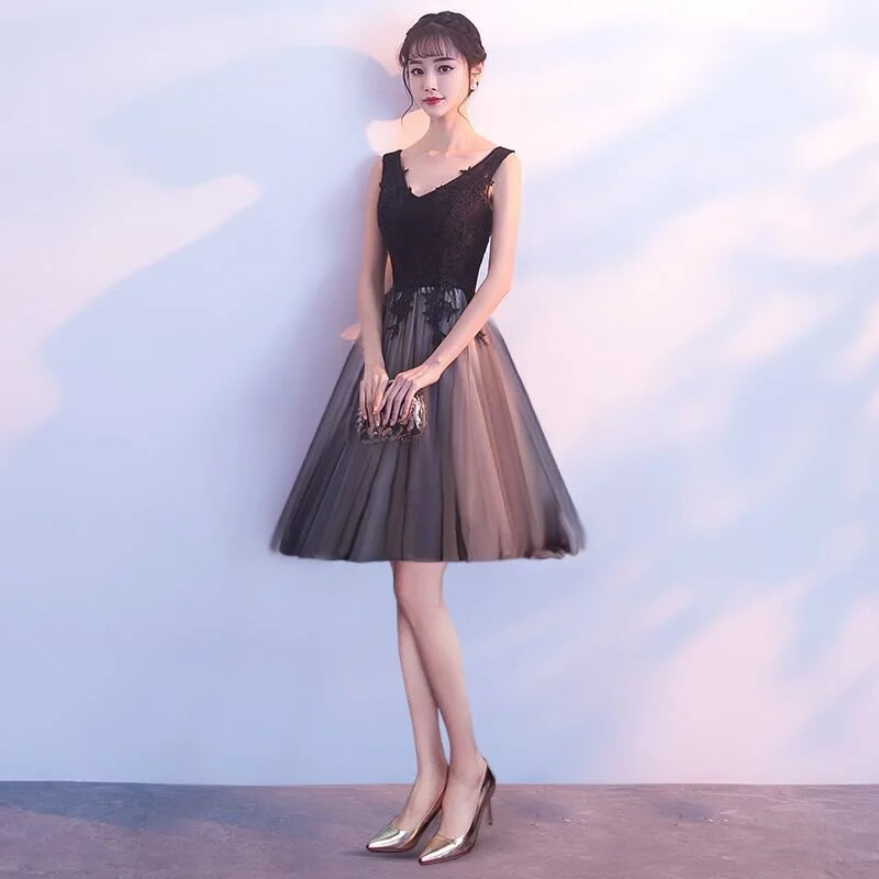 Женское вечернее платье черное элегантное длинное с v образным вырезом и