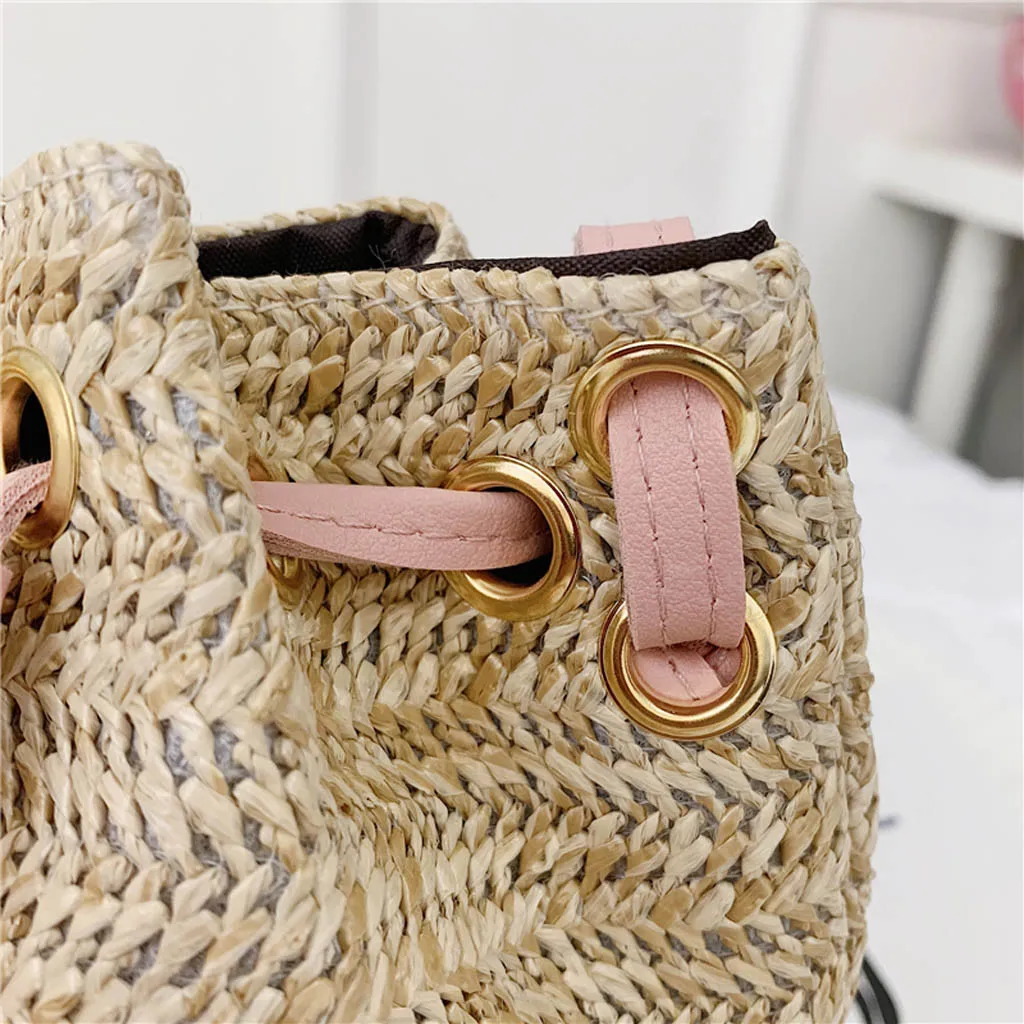 Женская сумка мешок с кисточками через плечо летняя из ротанга rieten tas женские