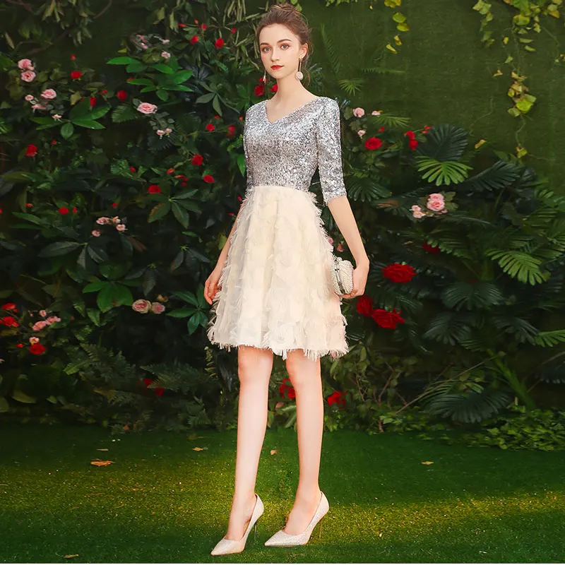 Женское коктейльное платье FADISTEE облегающее короткое белое с круглым вырезом и