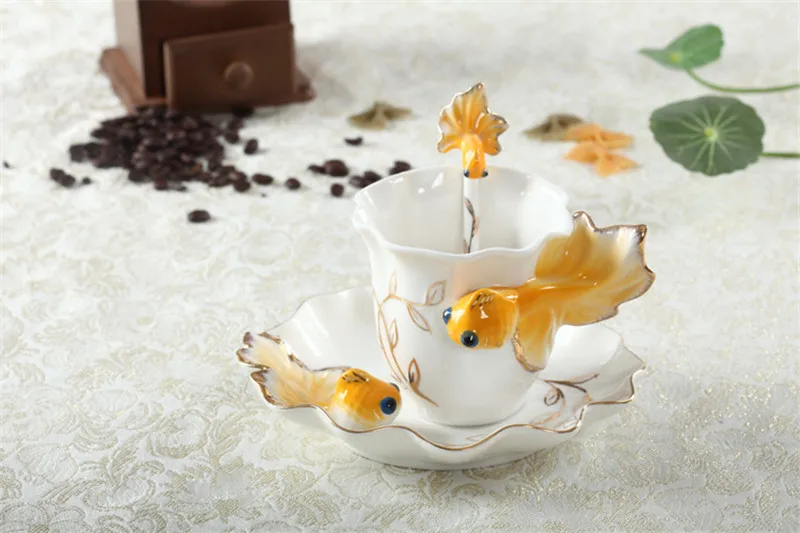 Совершенно превосходный 3D милый Кофе, рыба, чайная чашка, блюдце, ложка, цвет, эмаль, керамический фарфор, кофейные чайные сервизы для дома, кафе, подарок