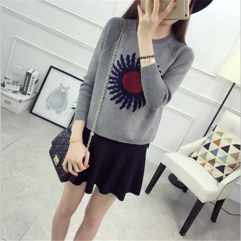 Повседневный короткий пуловер с круглым вырезом и цветочным принтом длинными