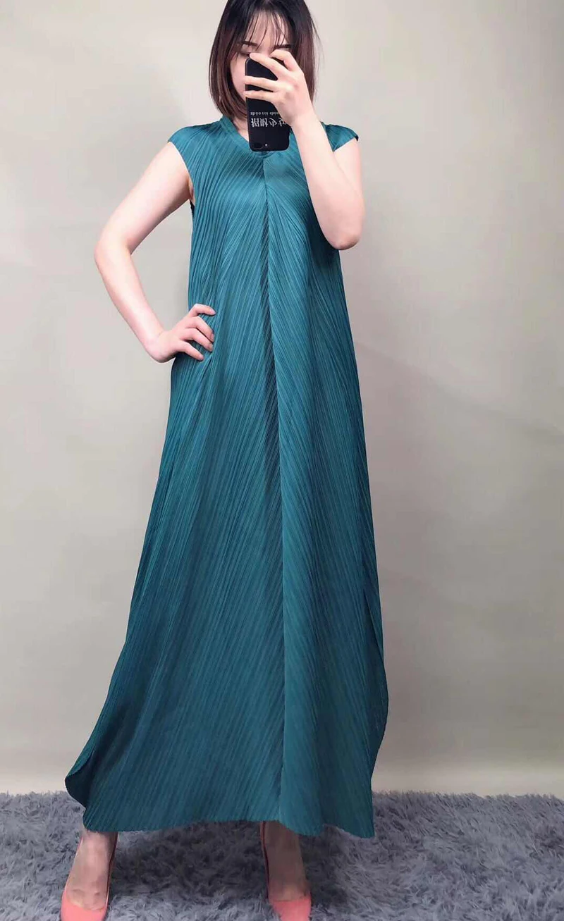 Changpleat новые летние женские макси платья Miyak плиссированные модные однотонные свободные большие эластичные v-образным вырезом Большие размеры женское длинное платье